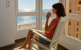 Skyline - Beach Apartment With Breathtaking Views And More